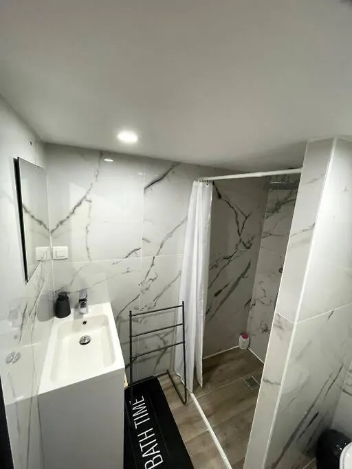 Douceur Dromoise Appartement Avec Une Chambre Montélimar